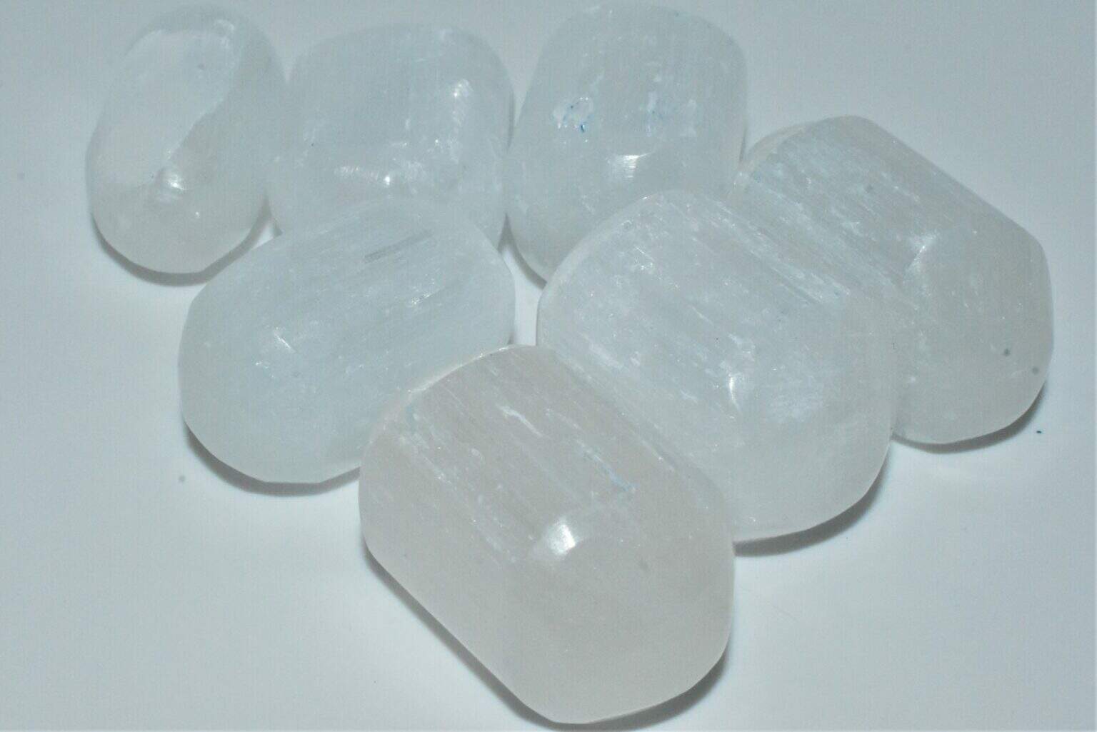 Pierres naturelles translucides, idéales pour la décoration et la rénovation des bâtiments.