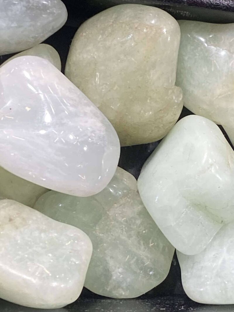 Aigue marine pierre roulee