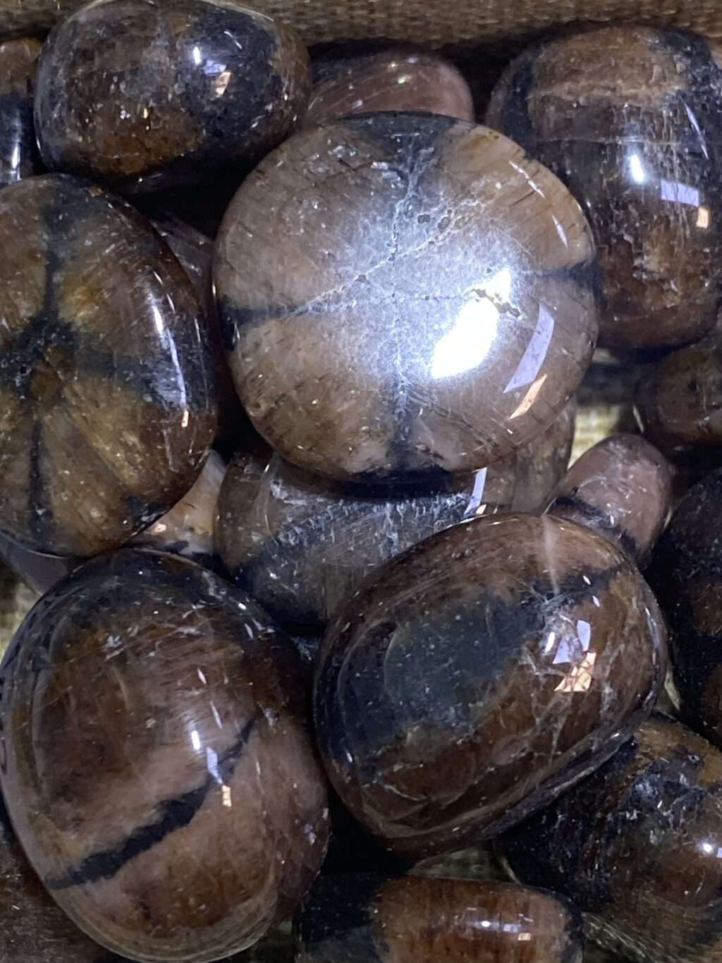 Chiastolite pierre roulee