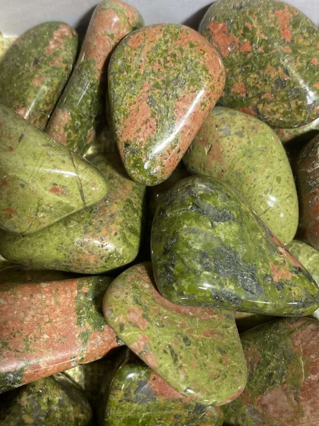 Unakite pierre roulee